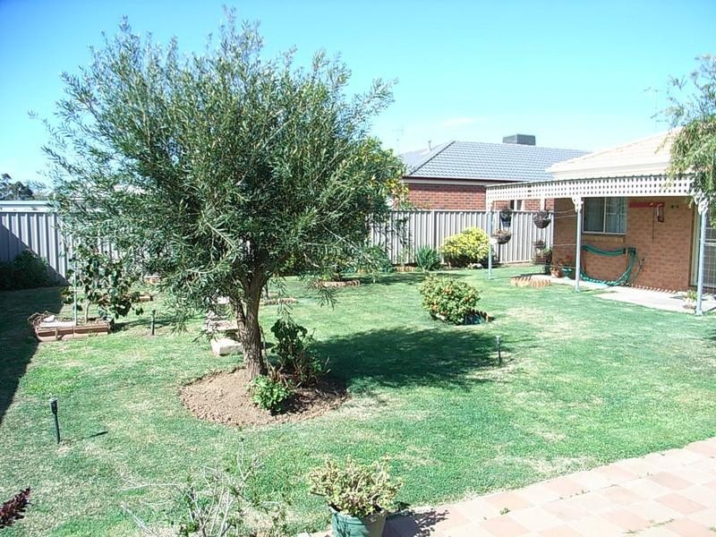 35 Deakin Grove, Tongala VIC 3621