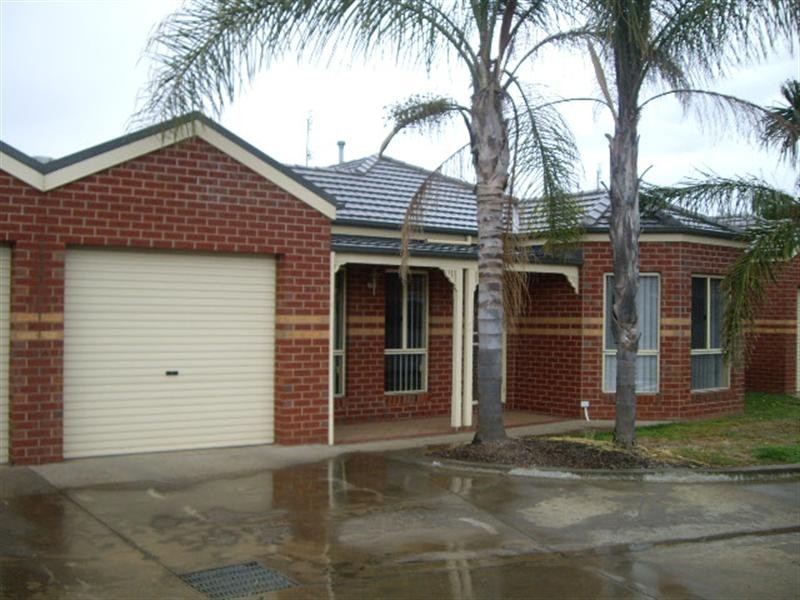 2/1-3 Wattle Street, Echuca VIC 3564