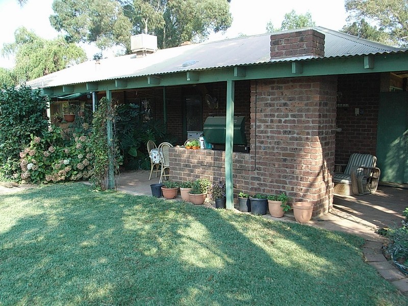 29 Mew Lane, Bamawm VIC 3561