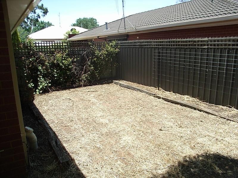 2/70 Hovell Street, Echuca VIC 3564