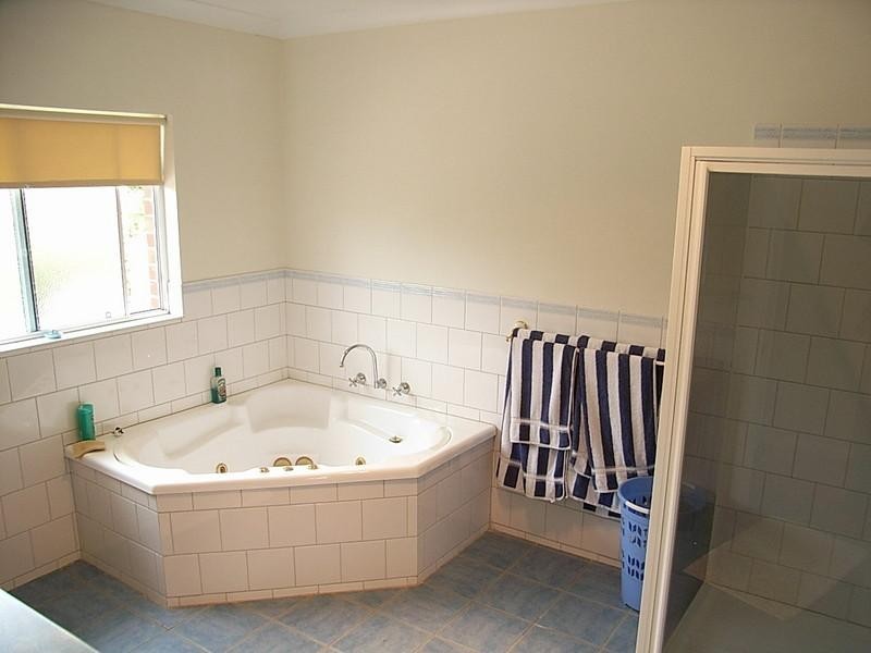 1 Winbi Lane, Moama NSW 2731