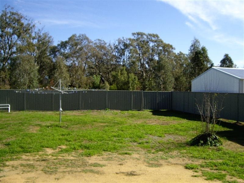 77 McKenzie Street, Echuca VIC 3564