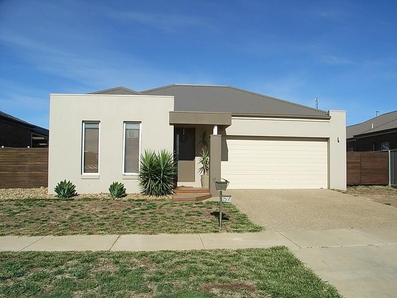 57 Declan Way, Echuca VIC 3564