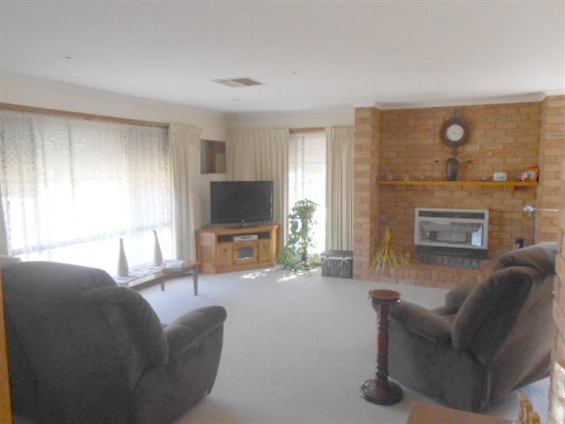 18 Lachlan Crescent, Echuca VIC 3564