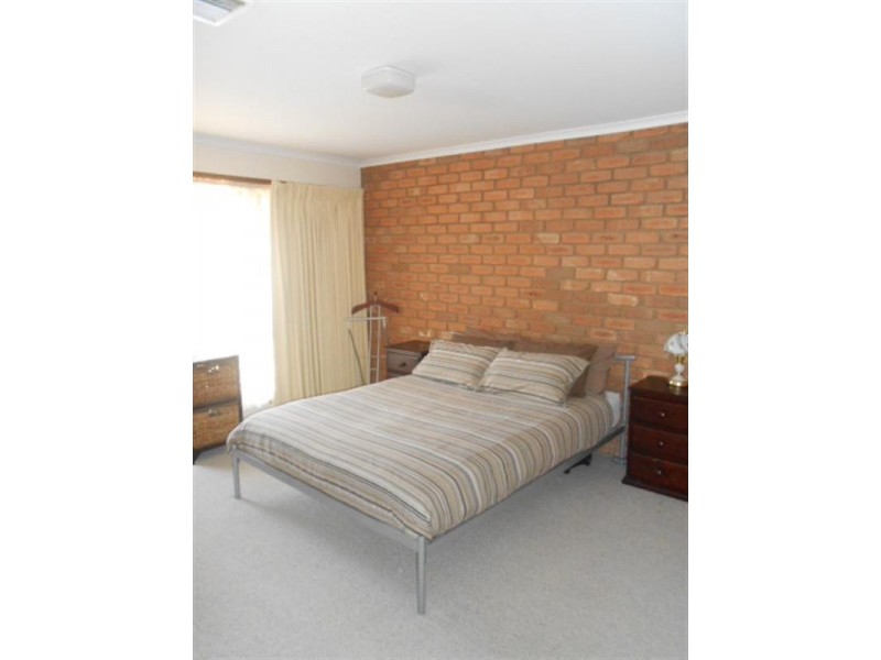 18 Lachlan Crescent, Echuca VIC 3564