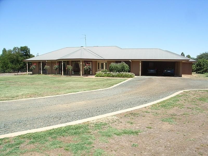 11 Baldwin Court, Echuca VIC 3564