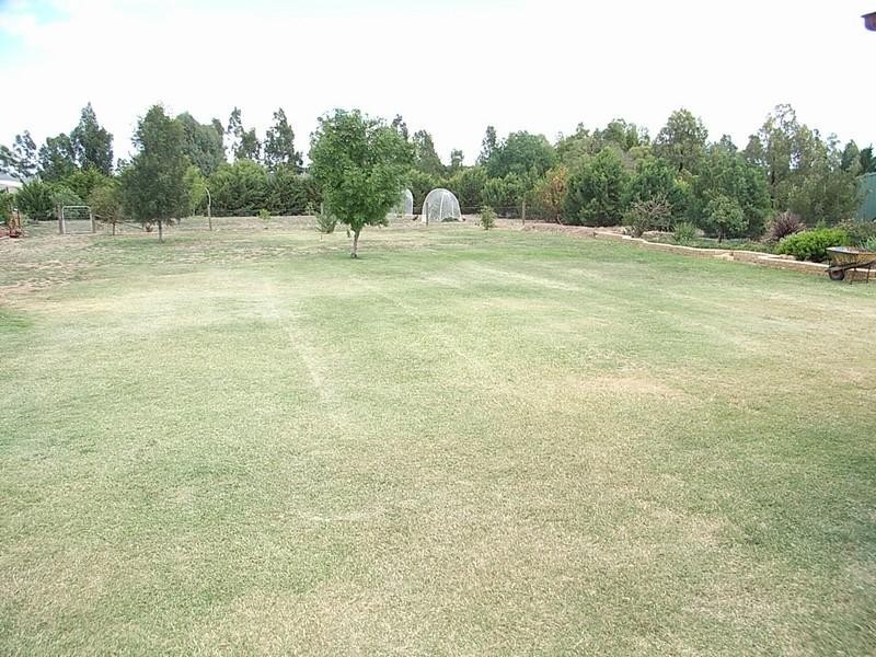 11 Baldwin Court, Echuca VIC 3564