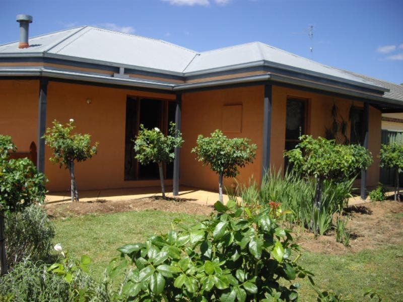 14 OLIVIA Drive, Moama NSW 2731