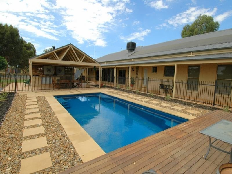 20 Hollara Drive, Moama NSW 2731