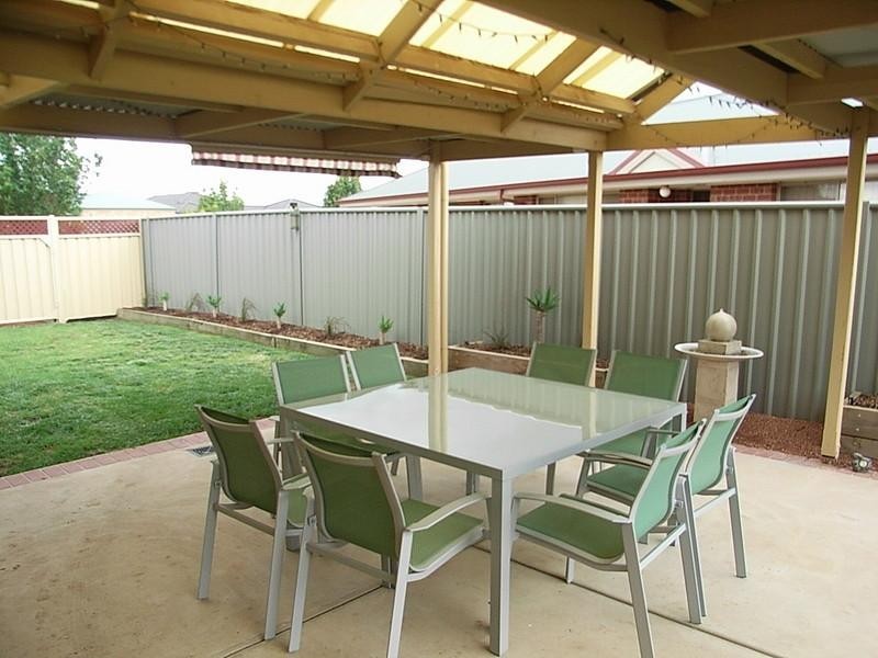 8 Victoria Place, Echuca VIC 3564