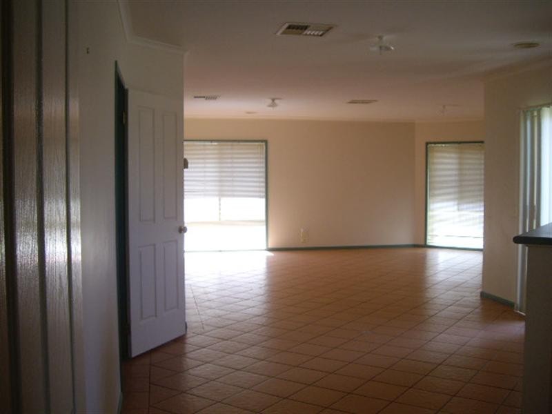 11 Sunrise Avenue, Moama NSW 2731