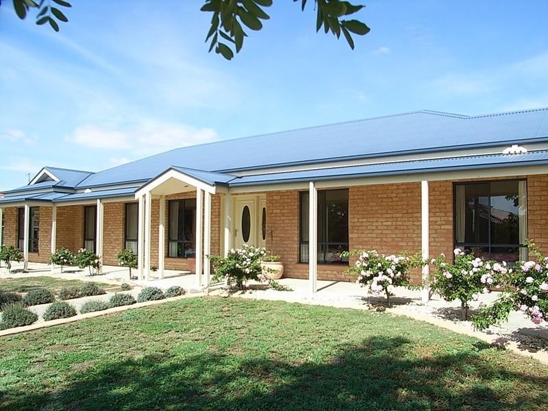 19 Caroline Court, Echuca VIC 3564