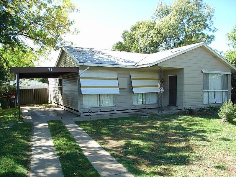 37 Francis Street, Moama NSW 2731