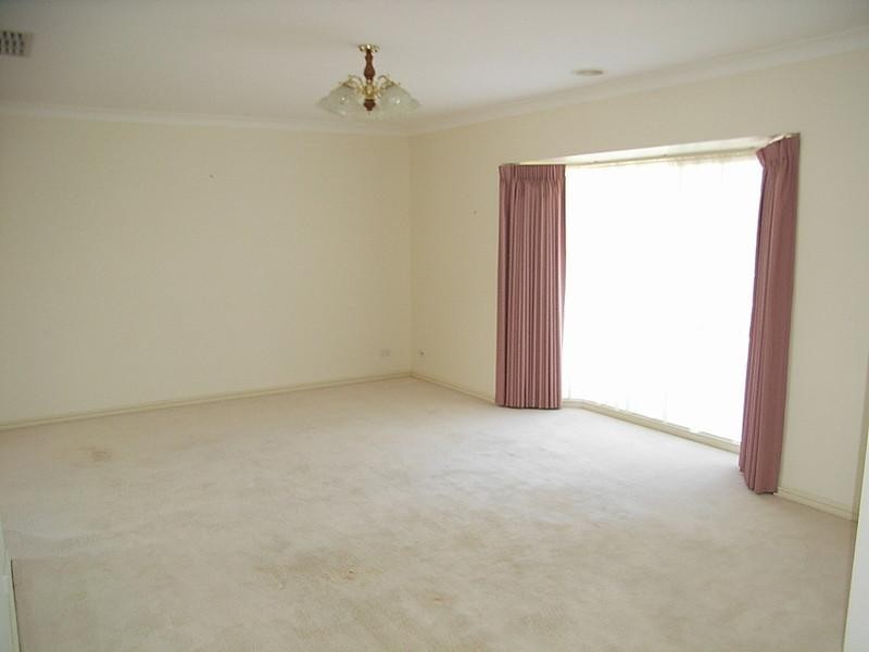 43 Kingfisher Dr West, Moama NSW 2731