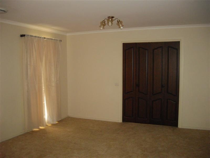 12 Lawson Drive, Moama NSW 2731