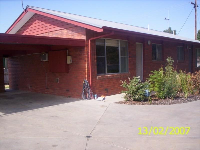 2/24 Premier Street, Echuca VIC 3564
