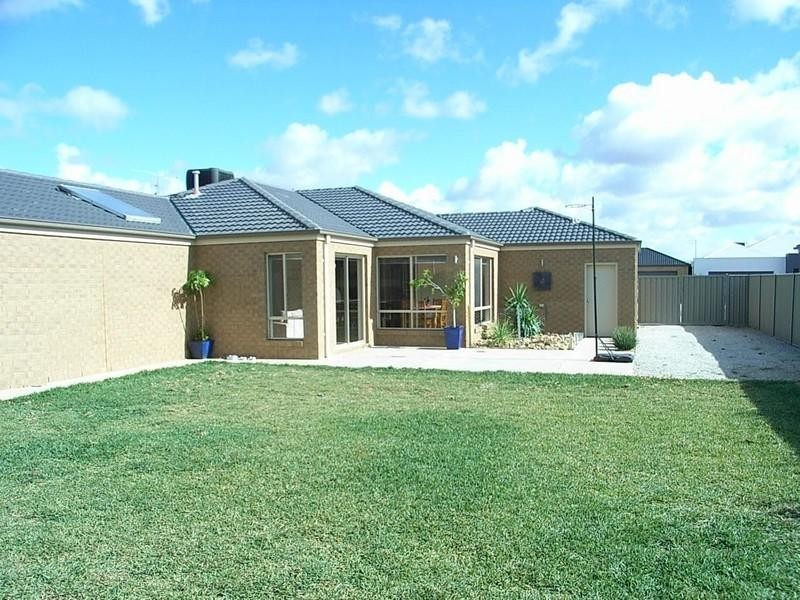 8 Elm Street, Echuca VIC 3564