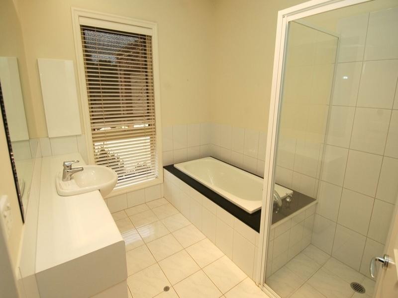 6 River Park Drive, Moama NSW 2731