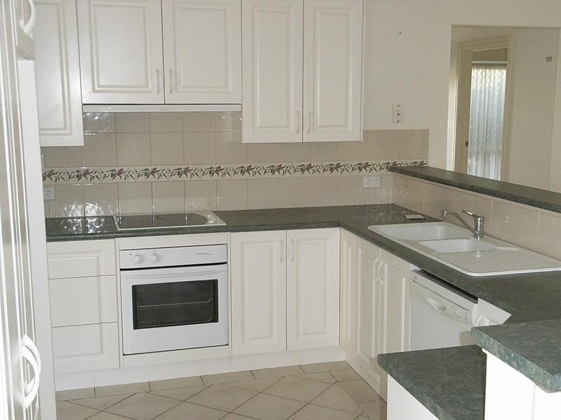 43 Kingfisher Dr West, Moama, Echuca VIC 3564