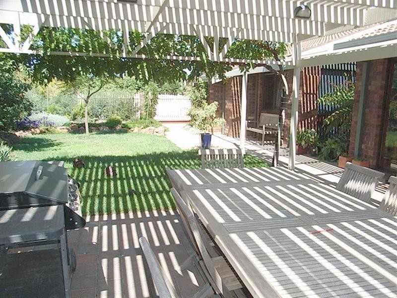 9 Lachlan Crescent, Echuca VIC 3564