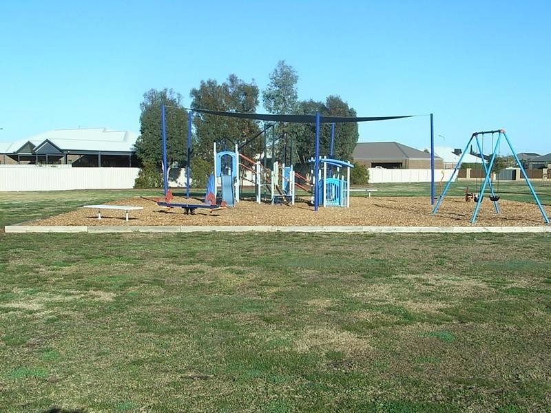 8 Airdrie Court, Moama NSW 2731