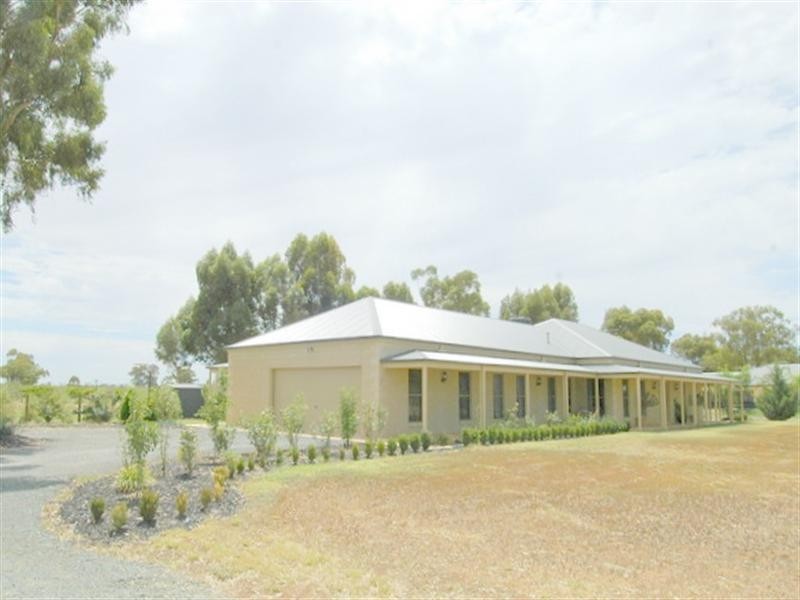 20 Hollara Drive, Moama NSW 2731