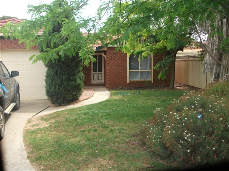 8 Kingfisher Drive East, Moama NSW 2731