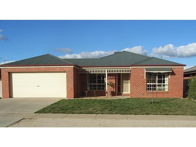 16 Aberdeen Way, Moama NSW 2731