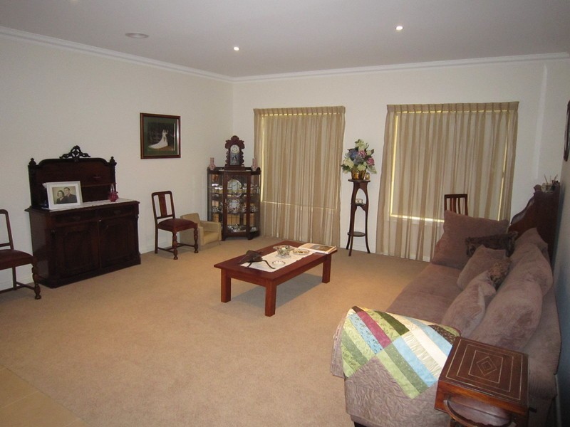 77 Sutton Street, Echuca VIC 3564