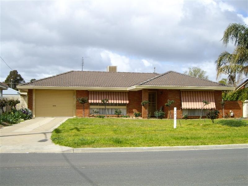 43 Regent Street, Moama NSW 2731