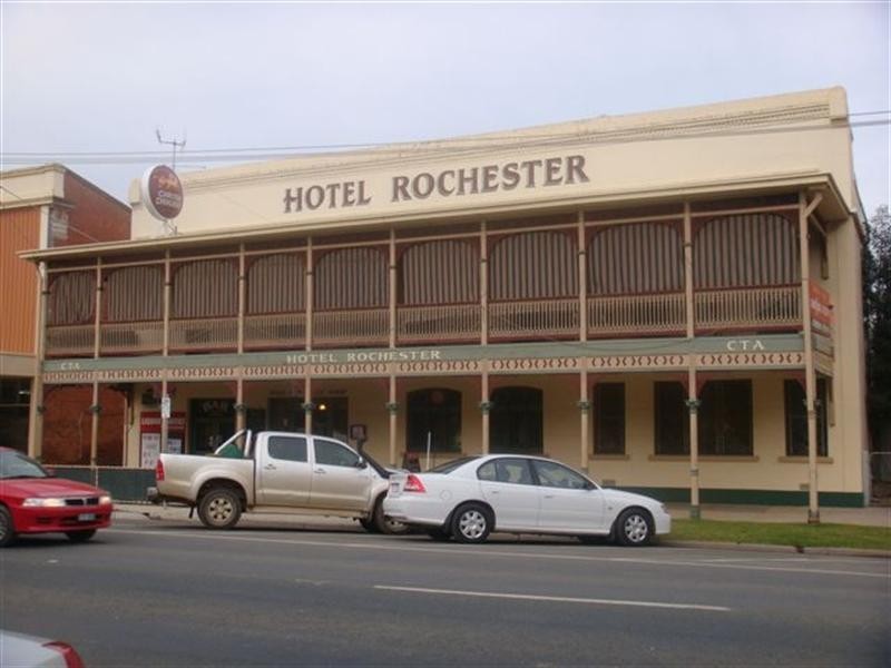 39 Moore Street, Rochester VIC 3561