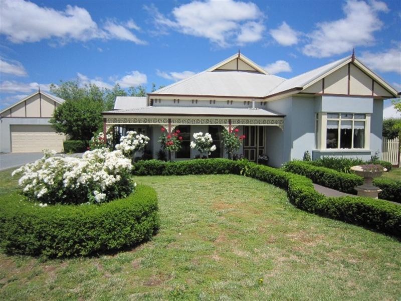 6 Winbi Avenue, Moama NSW 2731