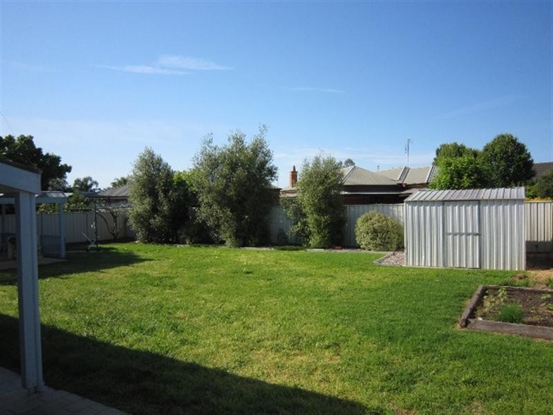 2 McMahon Place, Moama NSW 2731