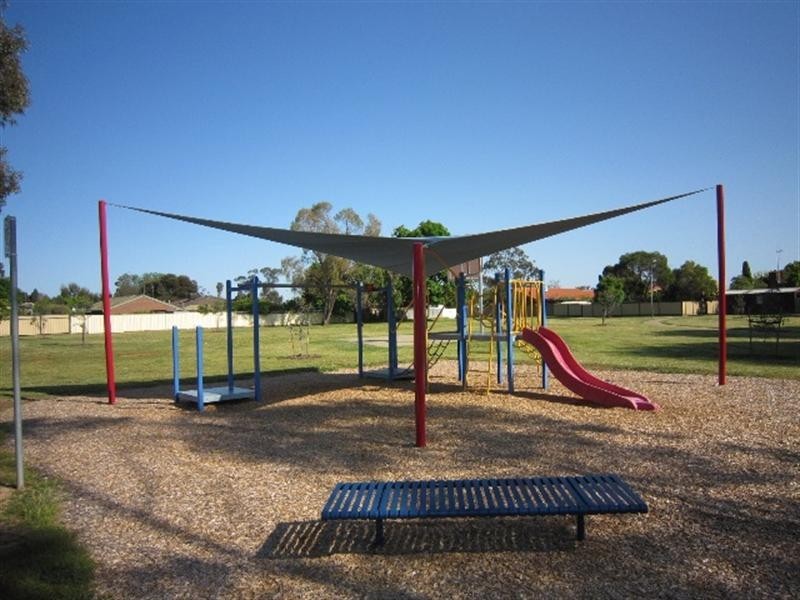 2 McMahon Place, Moama NSW 2731