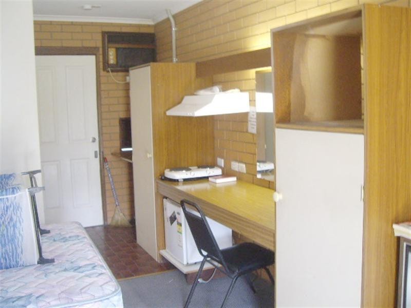 4/305 Ogilvie Avenue, Echuca VIC 3564