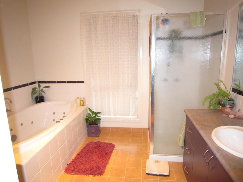 48 Chelsworth Drive, Echuca VIC 3564