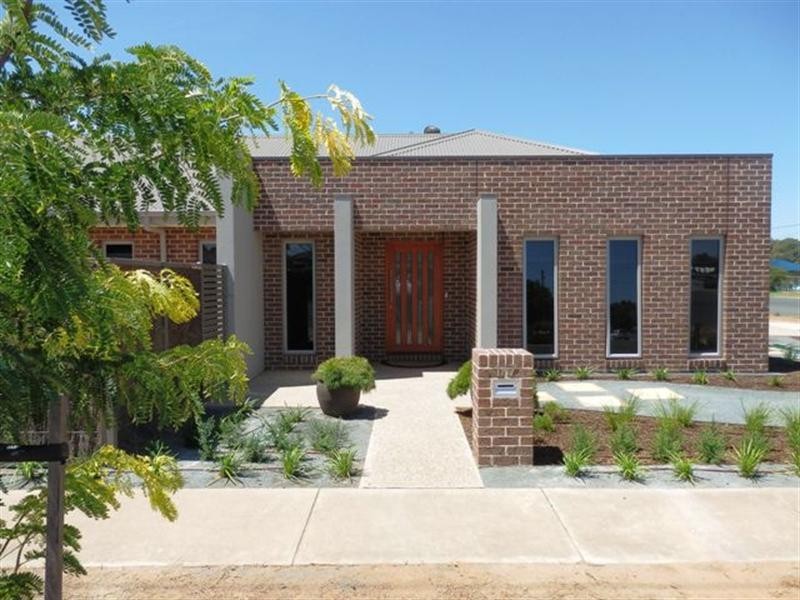 3/42 Blair Street, Moama NSW 2731