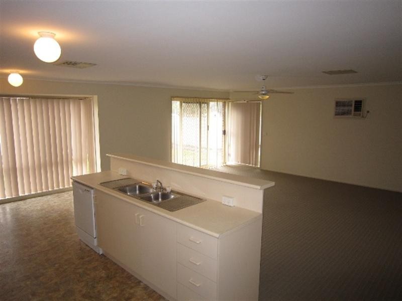 2/13 Mclaren Drive, Moama NSW 2731