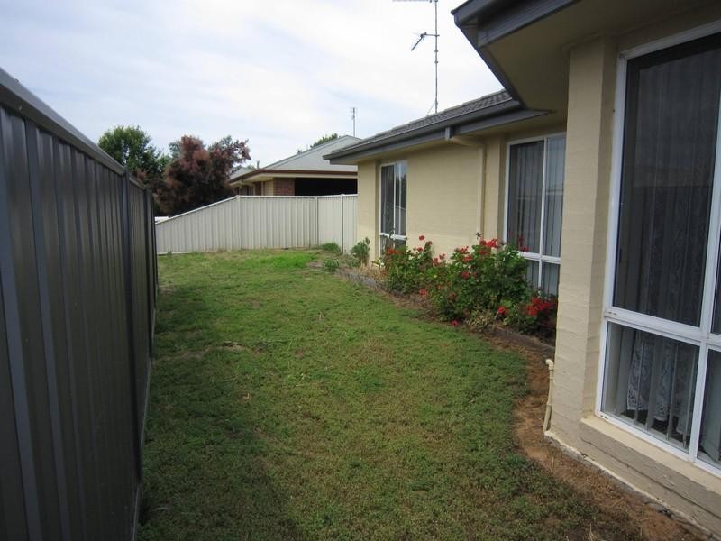 8 Alfred Avenue, Echuca VIC 3564