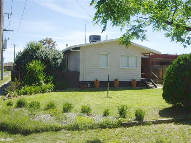 63 Campaspe Esplanade, Echuca VIC 3564