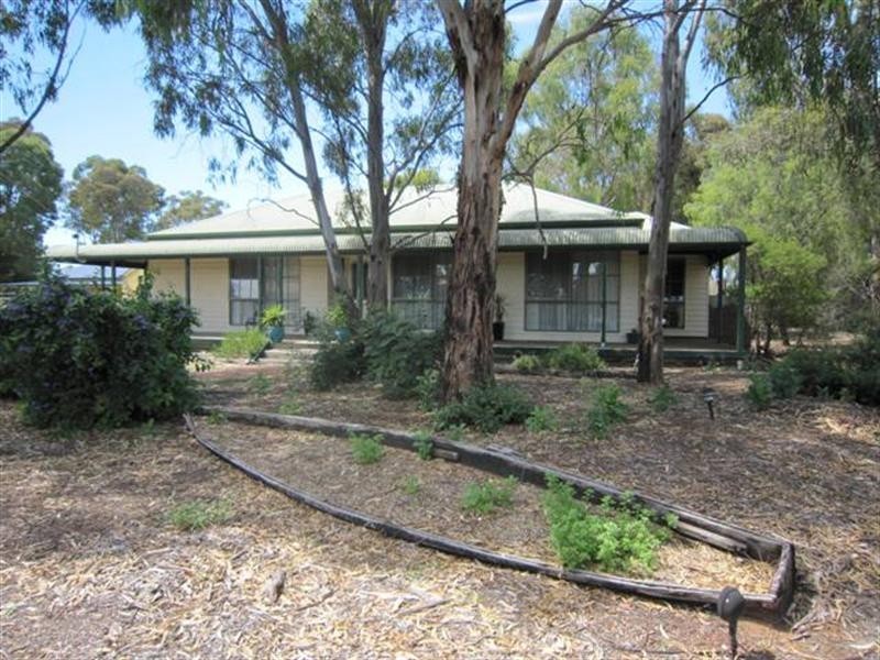 23 Snowden Street, Echuca VIC 3564