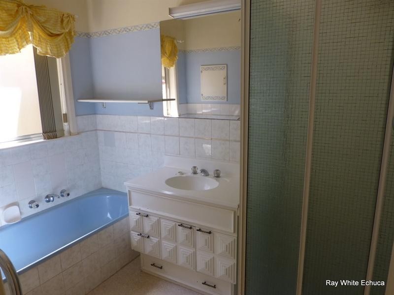 99 Haverfield Street, Echuca VIC 3564