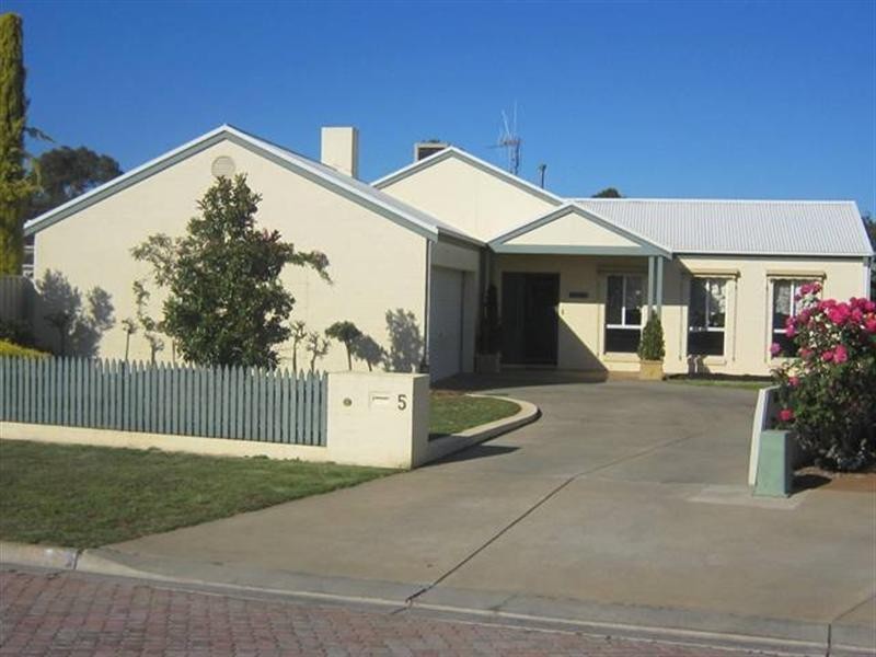 5 Julia Court, Moama NSW 2731