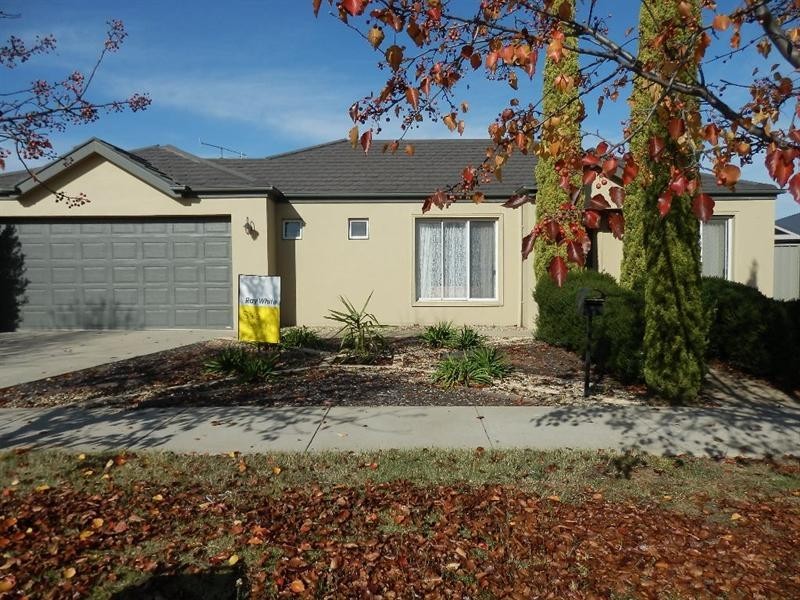 9 Park Avenue, Echuca VIC 3564