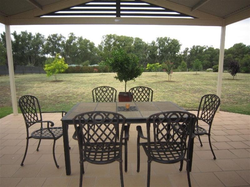 23 Chelsworth Drive, Echuca VIC 3564