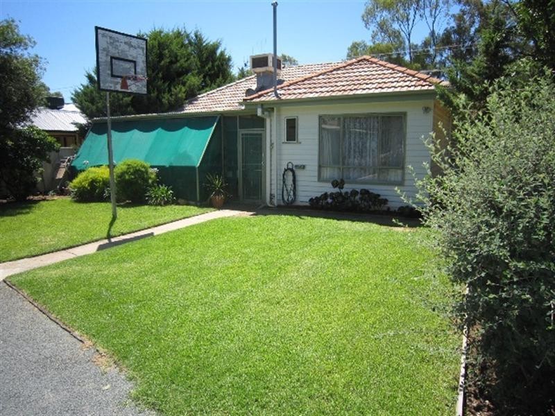 113 Pakenham Street, Echuca VIC 3564