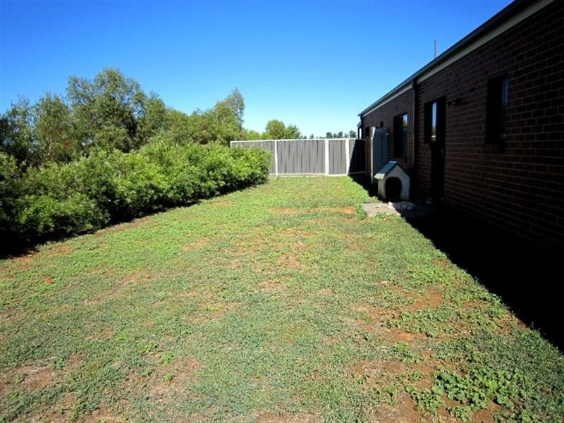 16 Ikona Drive, Echuca VIC 3564