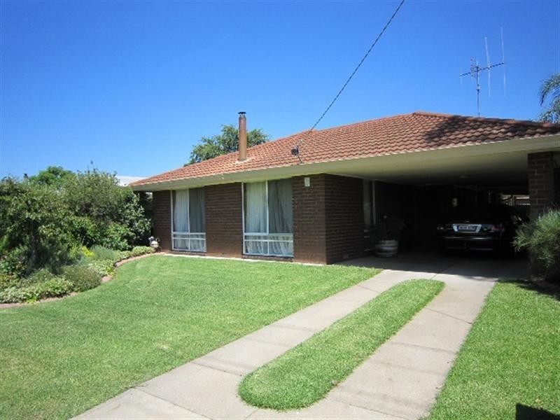 35 Crossen Street, Echuca VIC 3564