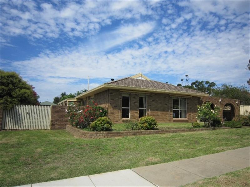 33 Hillview Avenue, Moama NSW 2731