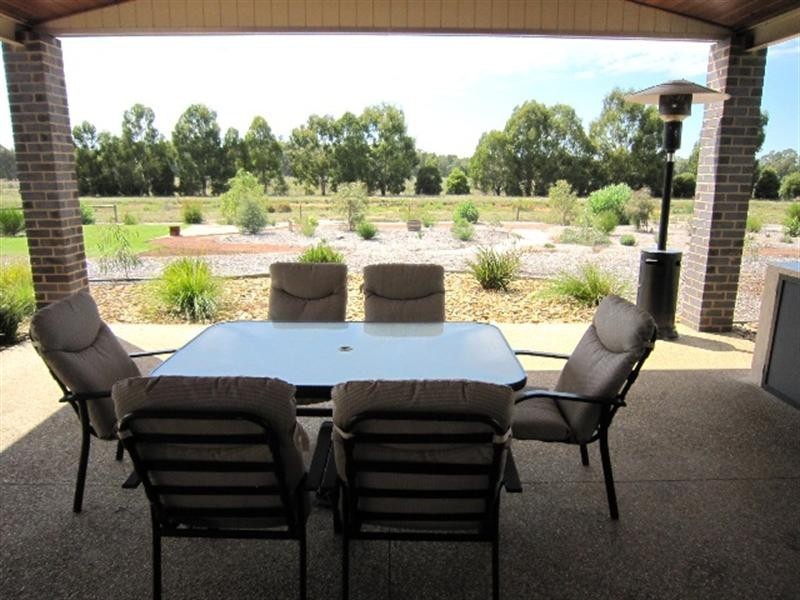 4 Grange Court, Echuca VIC 3564